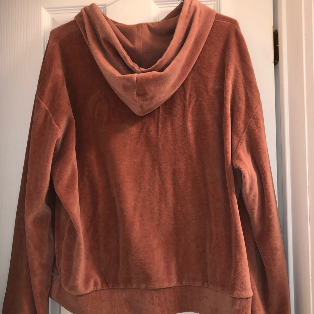 Pull Over Sweater - Picture 3 of 3